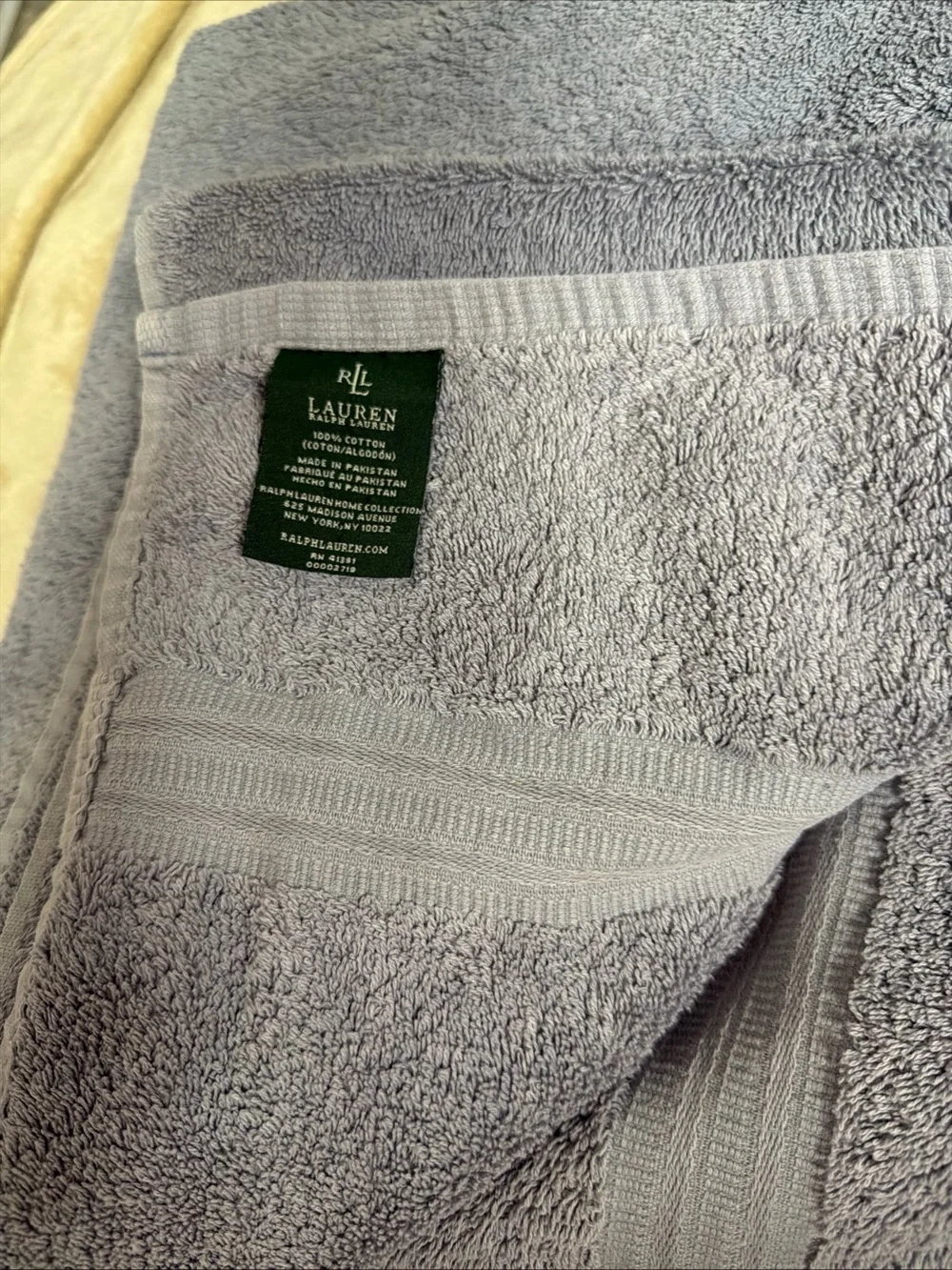 Ralph Lauren Light Gray lavender Plush Cotton Bath Towel 30”x53” RN41381